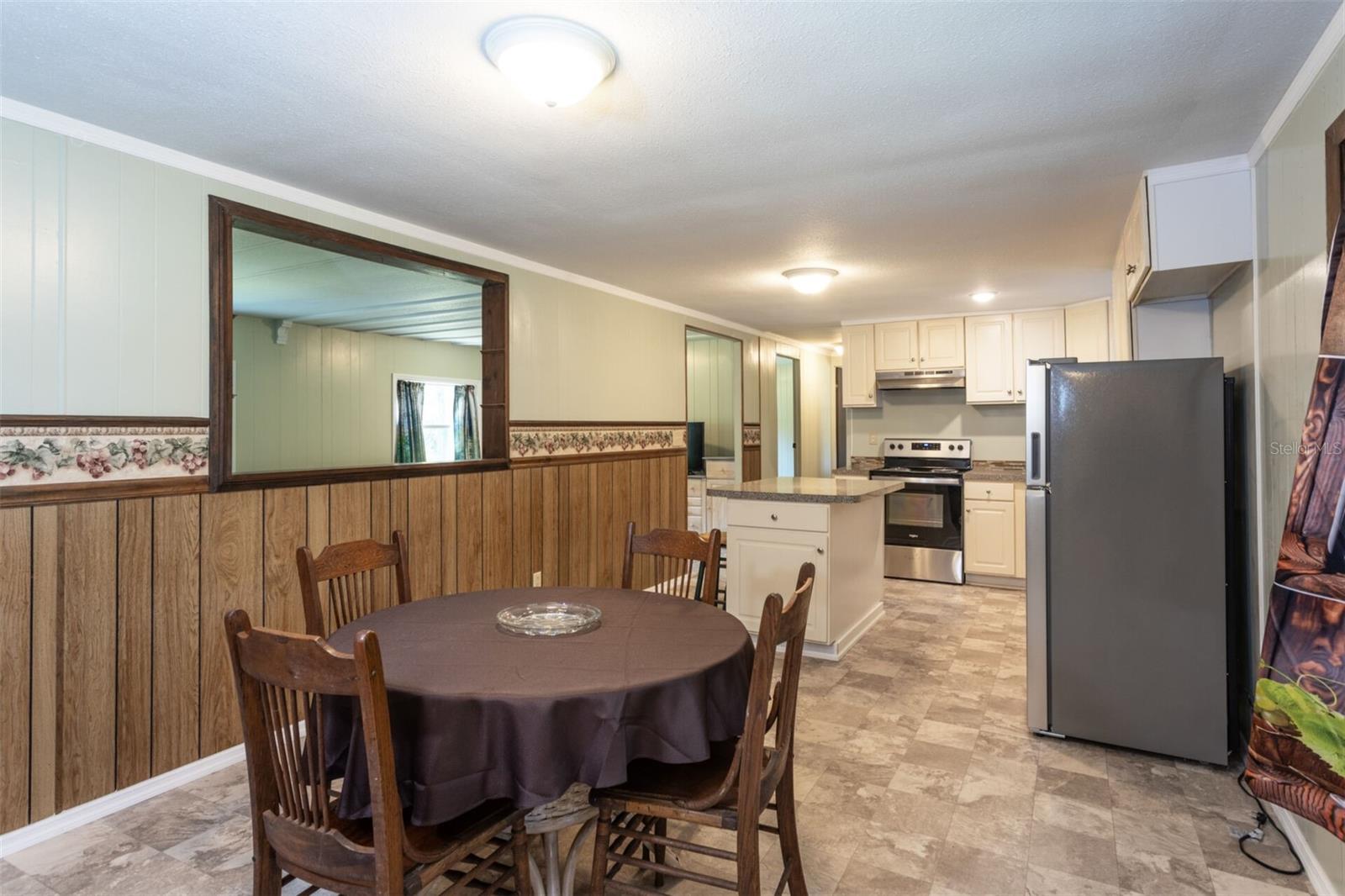 Image 2 of 39 For 2548 Sandlewood Lane