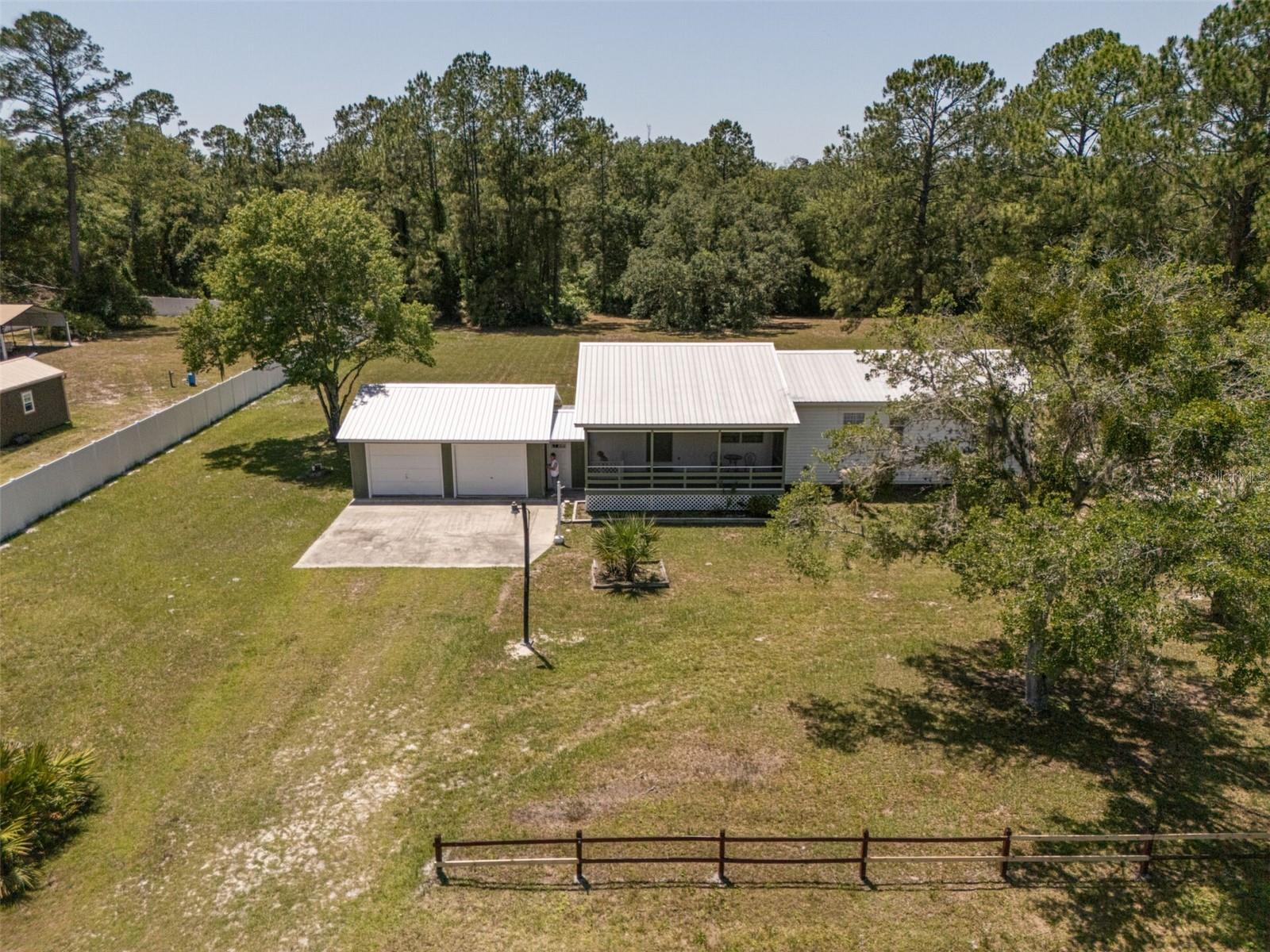 Image 25 of 39 For 2548 Sandlewood Lane