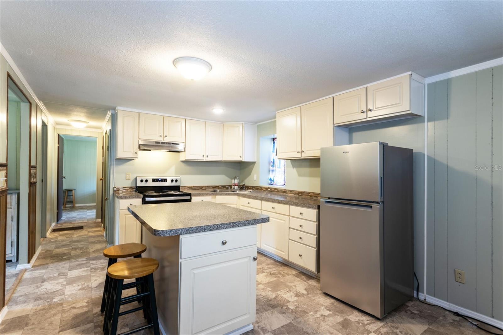 Image 4 of 39 For 2548 Sandlewood Lane