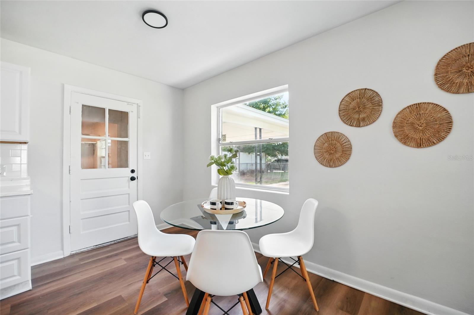 Image 6 of 24 For 5033 Lexington Avenue