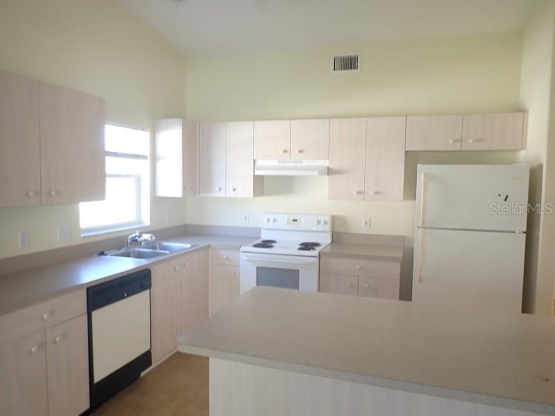 Image 5 of 21 For 9 Emmons Lane B