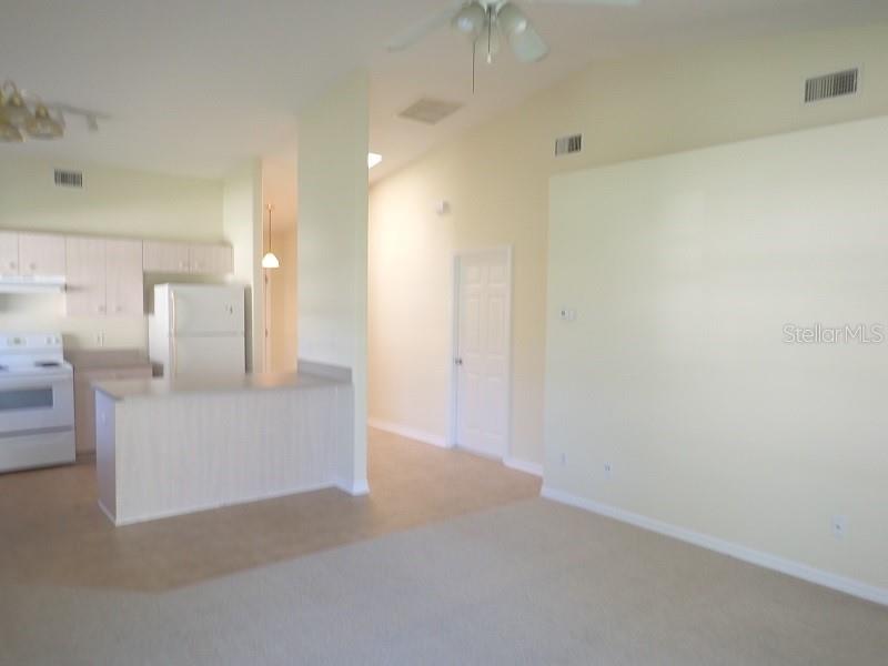 Image 7 of 21 For 9 Emmons Lane B