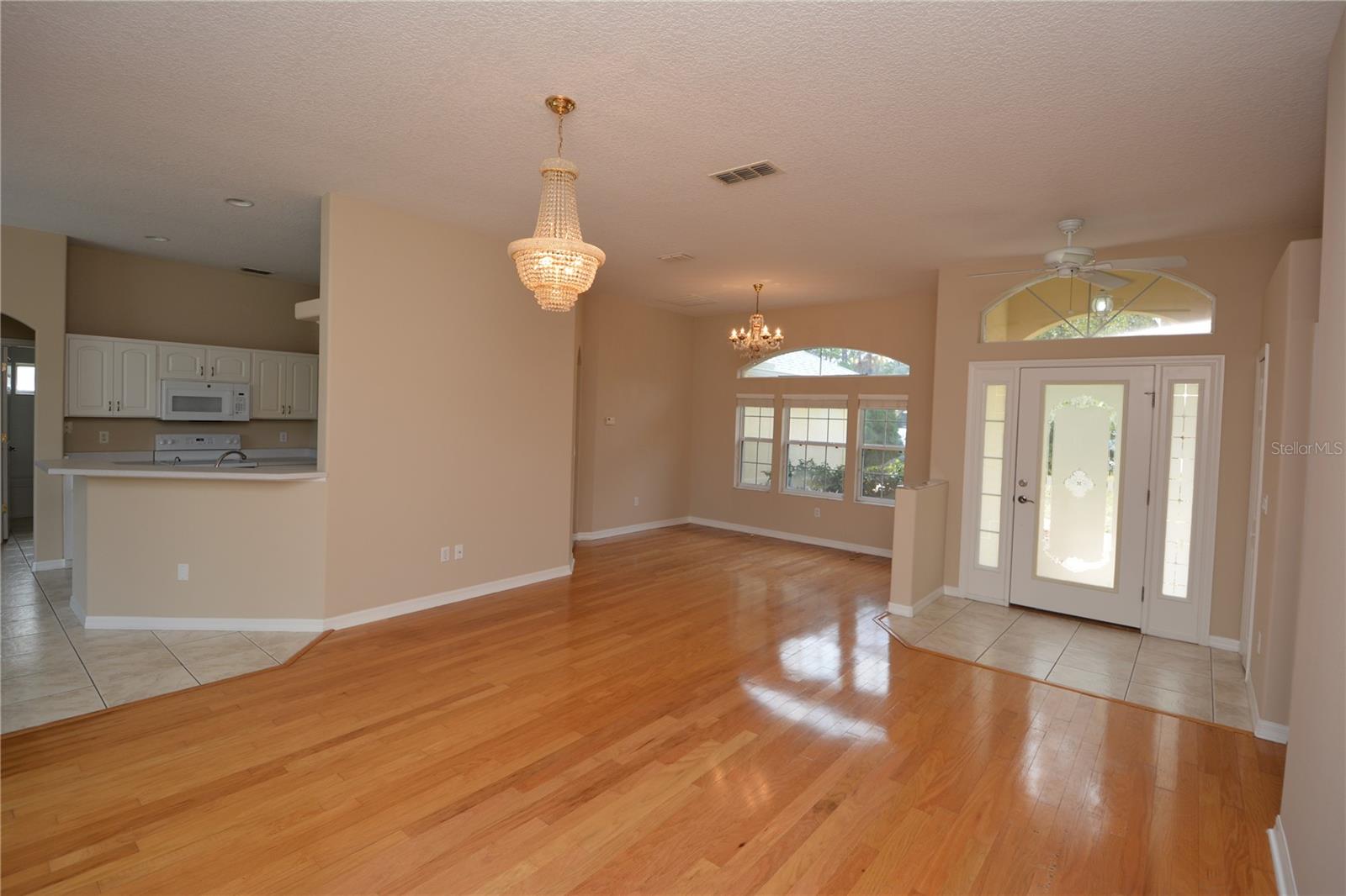 Image 5 of 30 For 7 Washwell Place