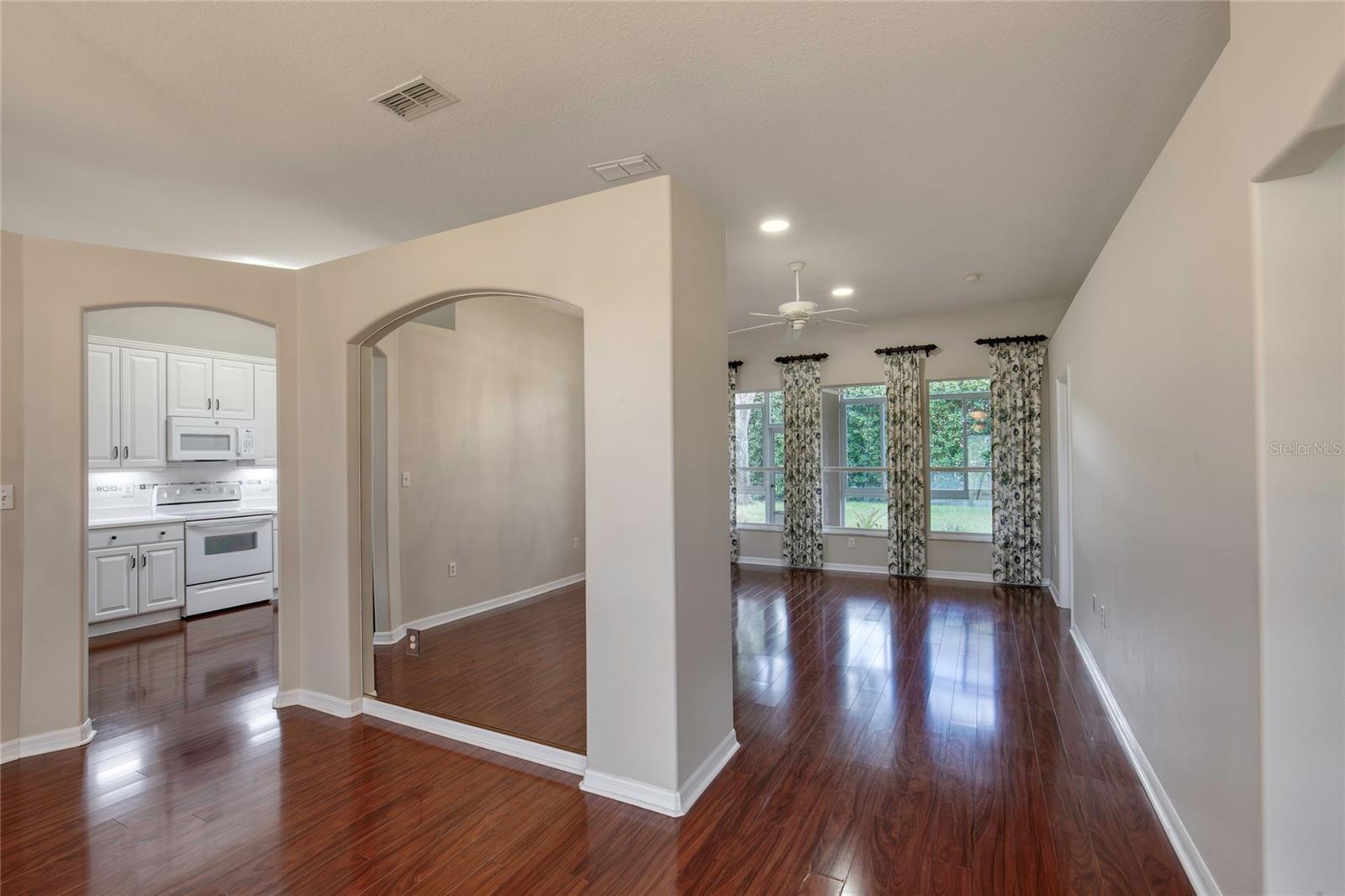 Image 21 of 43 For 24 Katrinas Drive