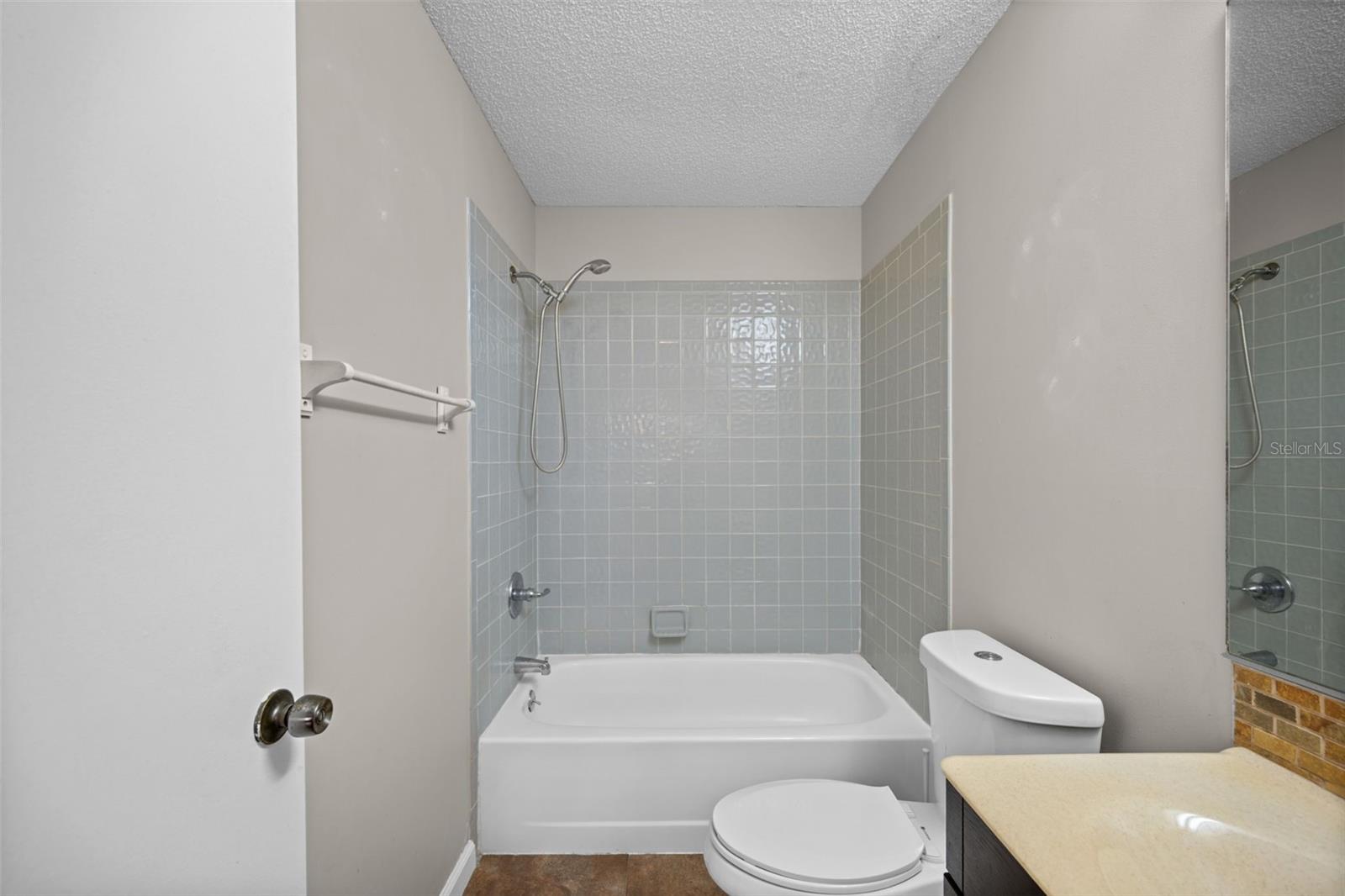 Image 35 of 63 For 152 Fenimore Lane A & B