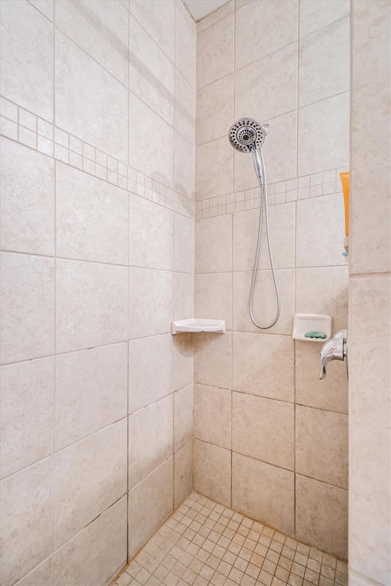 Image 17 of 24 For 5 Bud Hollow Drive