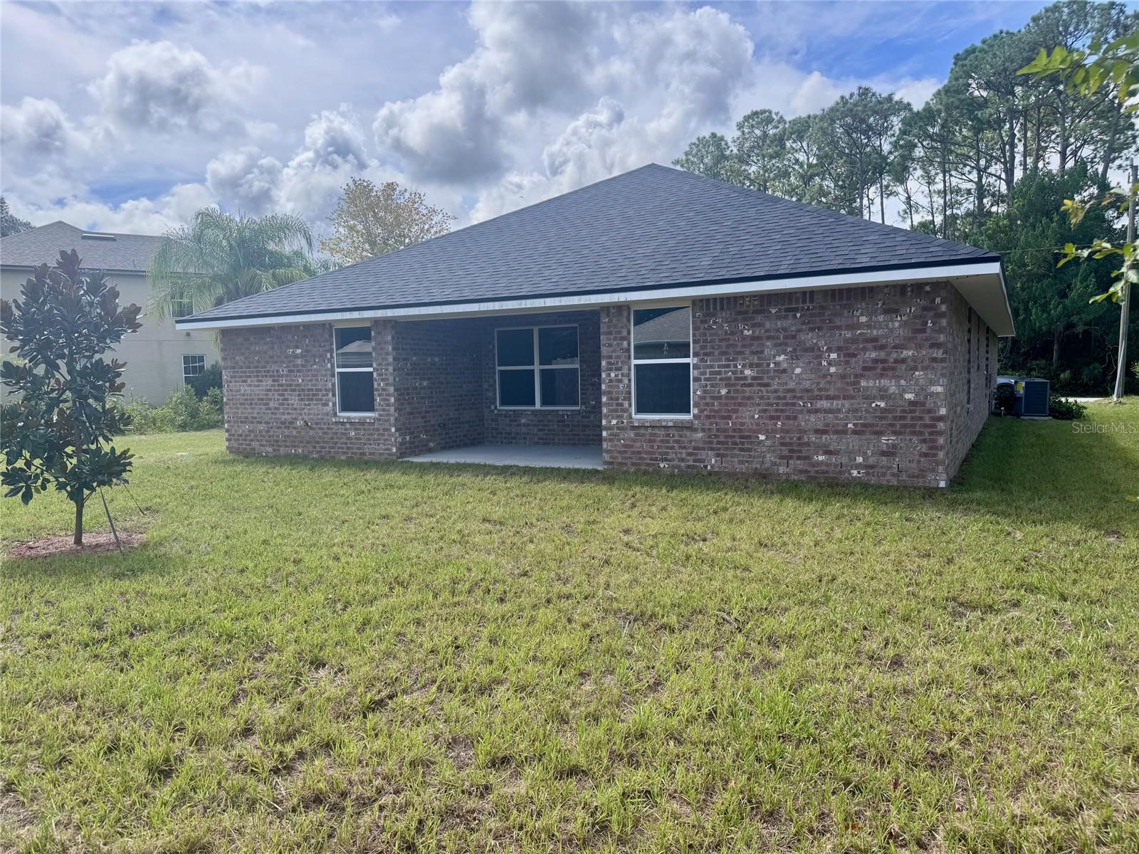 Image 22 of 41 For 82 Bayside Drive