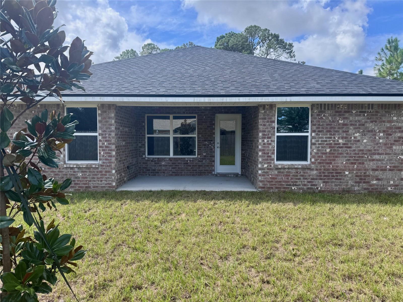 Image 23 of 41 For 82 Bayside Drive