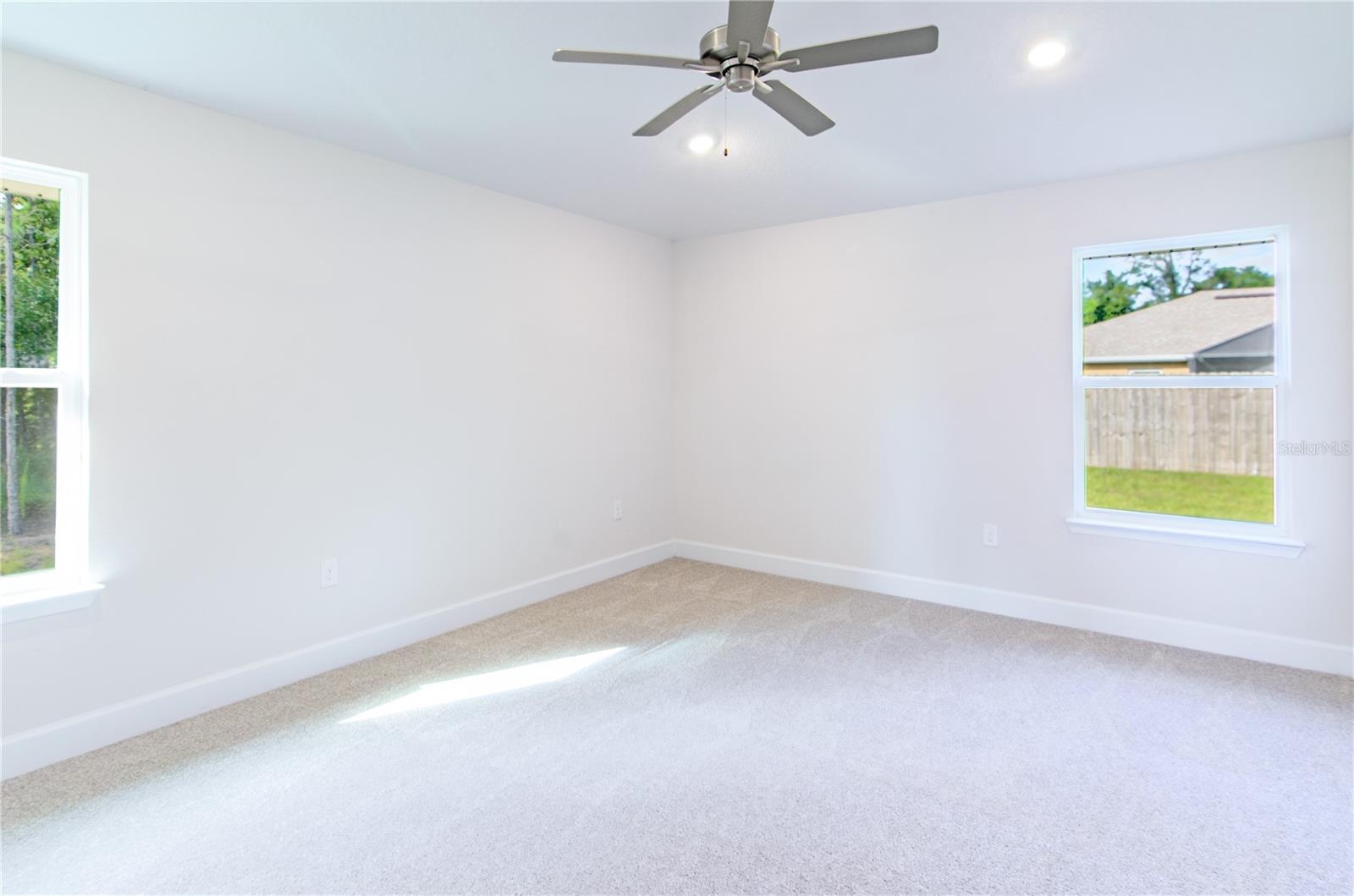 Image 29 of 41 For 82 Bayside Drive