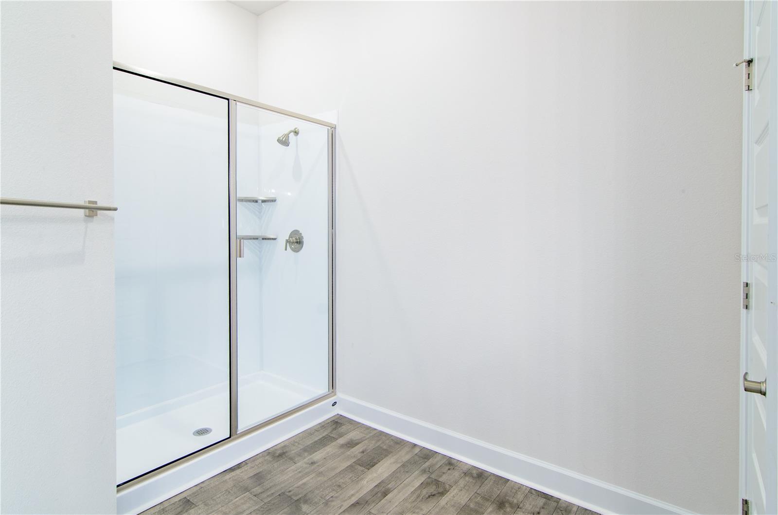 Image 33 of 41 For 82 Bayside Drive