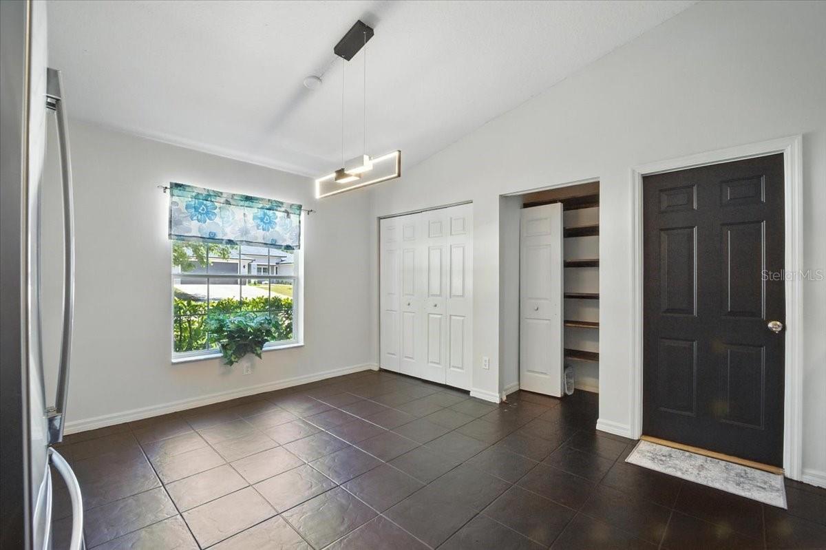 Image 16 of 34 For 37 Lindsay Drive