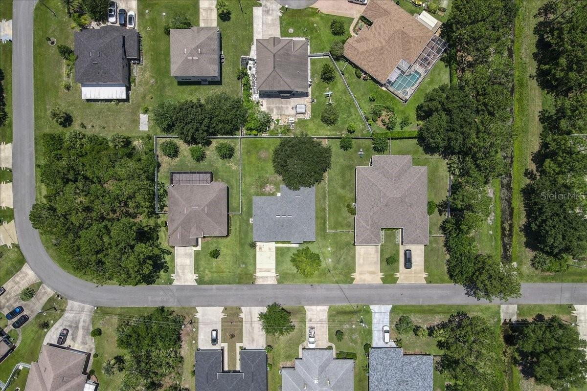 Image 5 of 34 For 37 Lindsay Drive