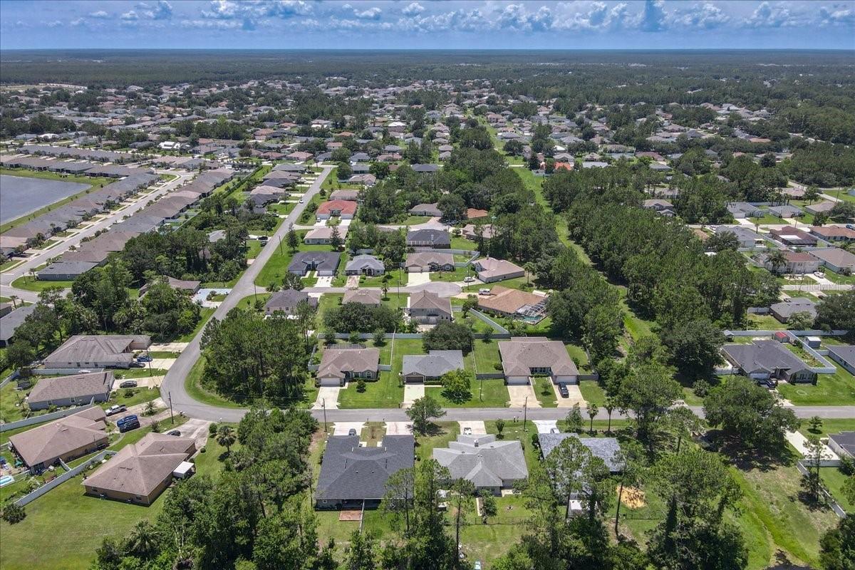 Image 8 of 34 For 37 Lindsay Drive