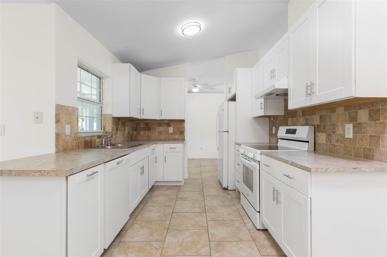 Image 13 of 54 For 23 Pennfield Lane