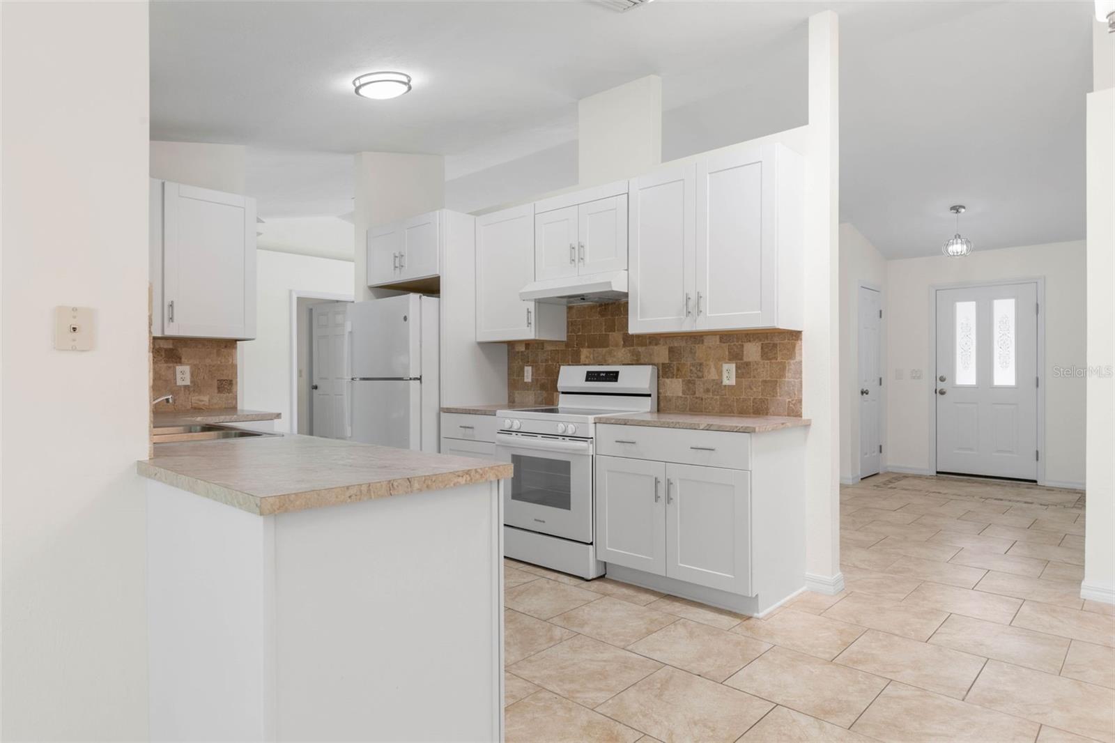 Image 14 of 54 For 23 Pennfield Lane