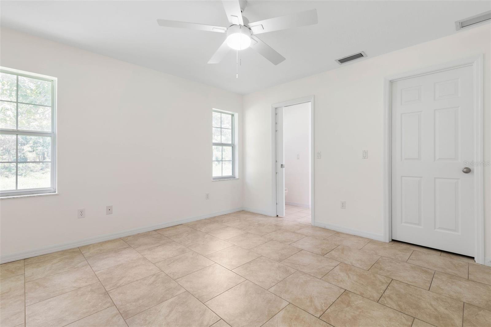 Image 22 of 54 For 23 Pennfield Lane