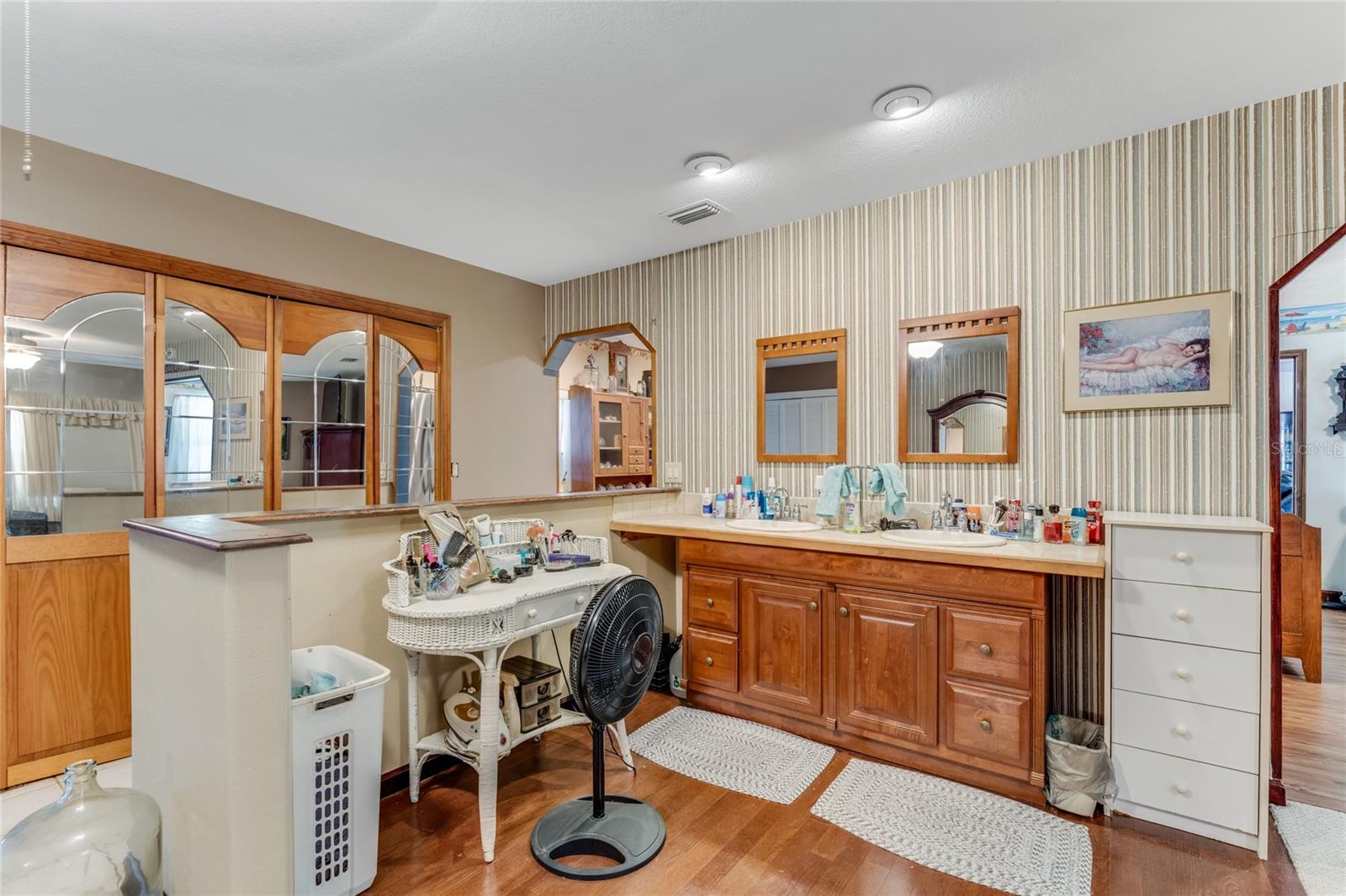 Image 15 of 30 For 466 Leland Drive