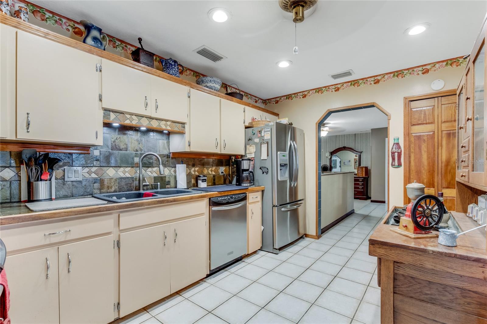 Image 19 of 30 For 466 Leland Drive