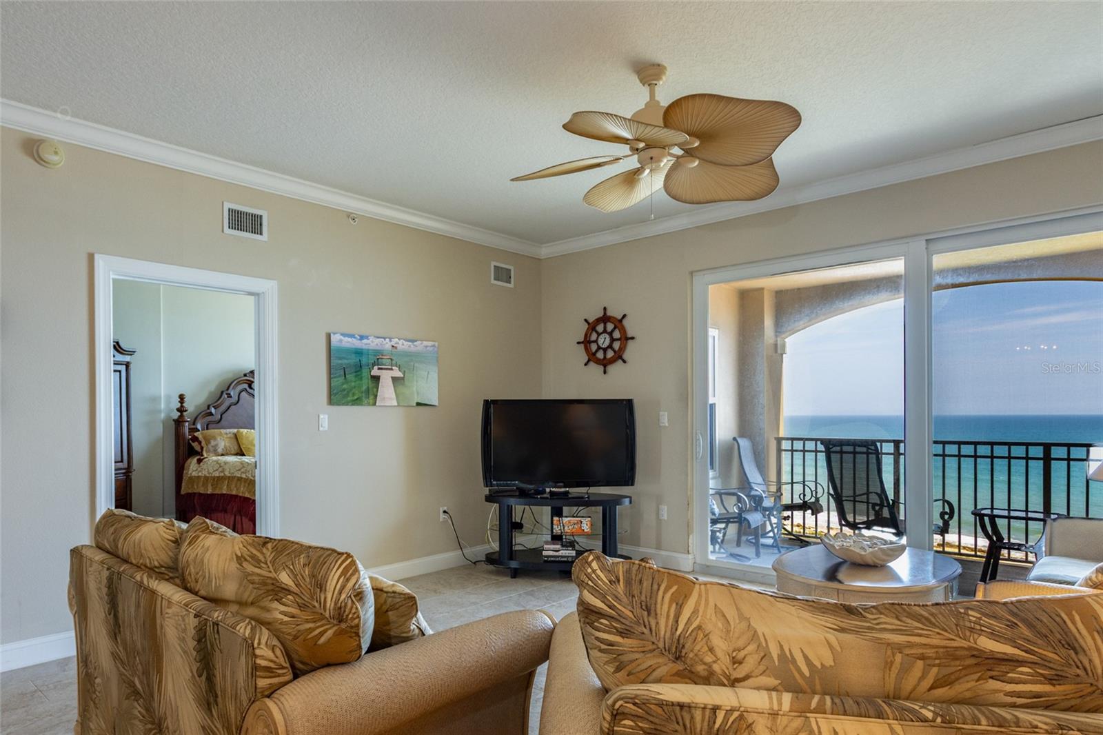 Image 16 of 43 For 60 Surfview Drive 804