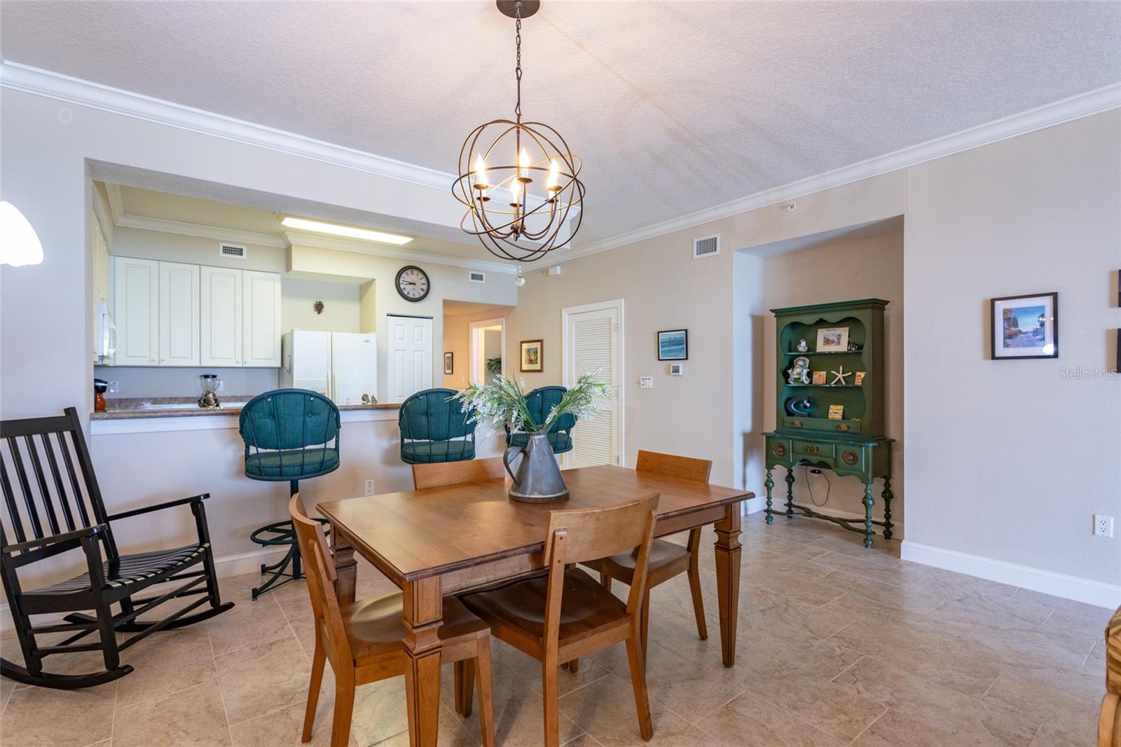 Image 20 of 43 For 60 Surfview Drive 804