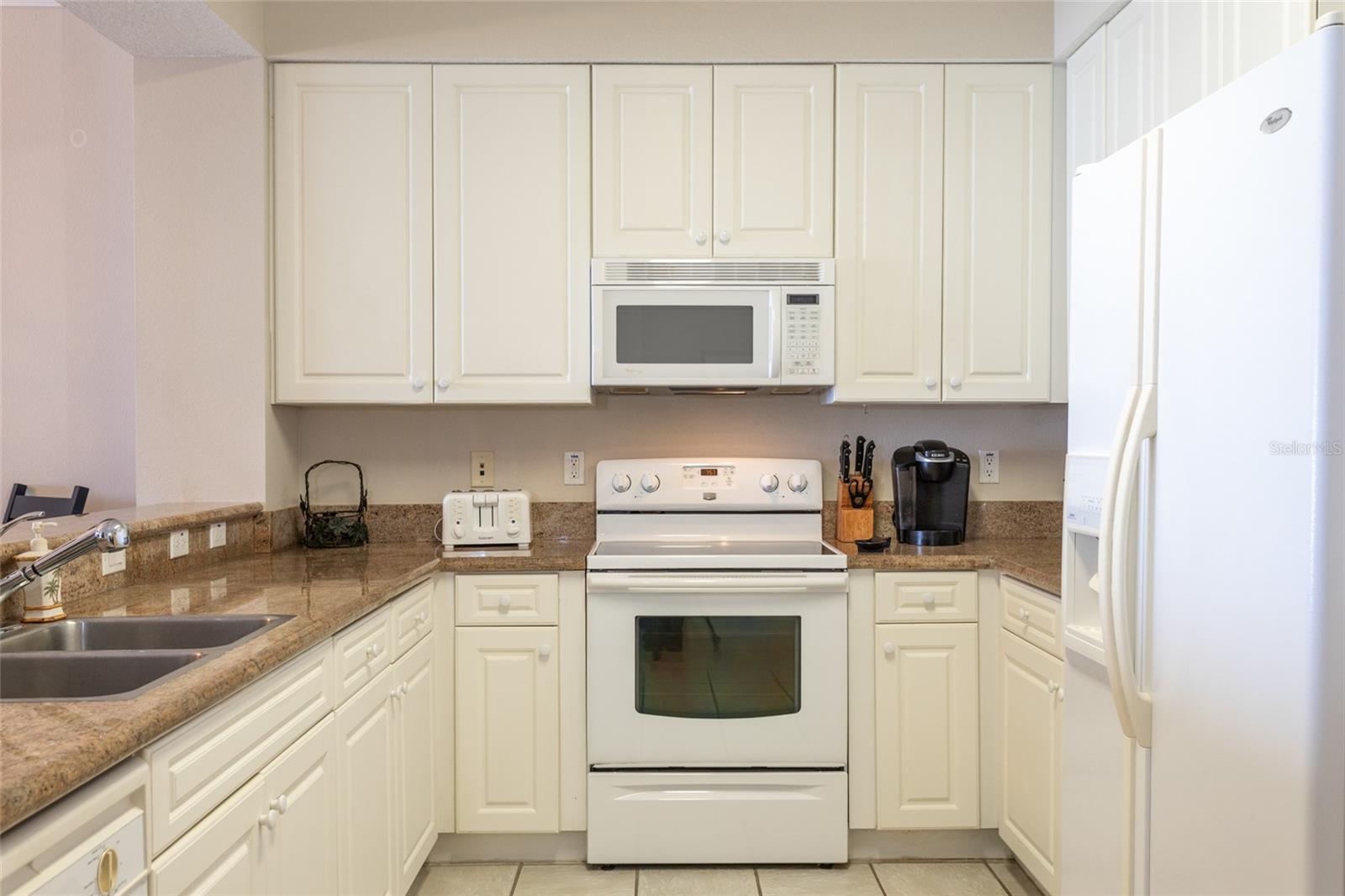 Image 5 of 43 For 60 Surfview Drive 804