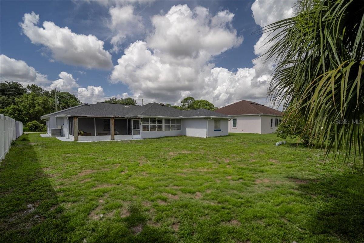 Image 11 of 52 For 8 Whippoorwill Drive