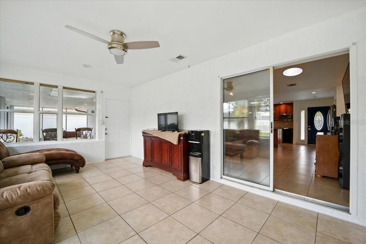Image 33 of 52 For 8 Whippoorwill Drive