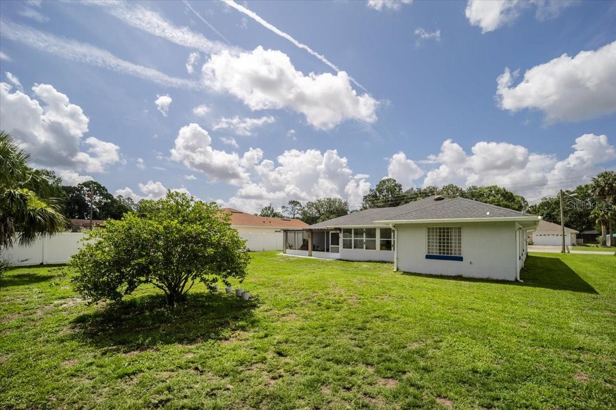 Image 7 of 52 For 8 Whippoorwill Drive