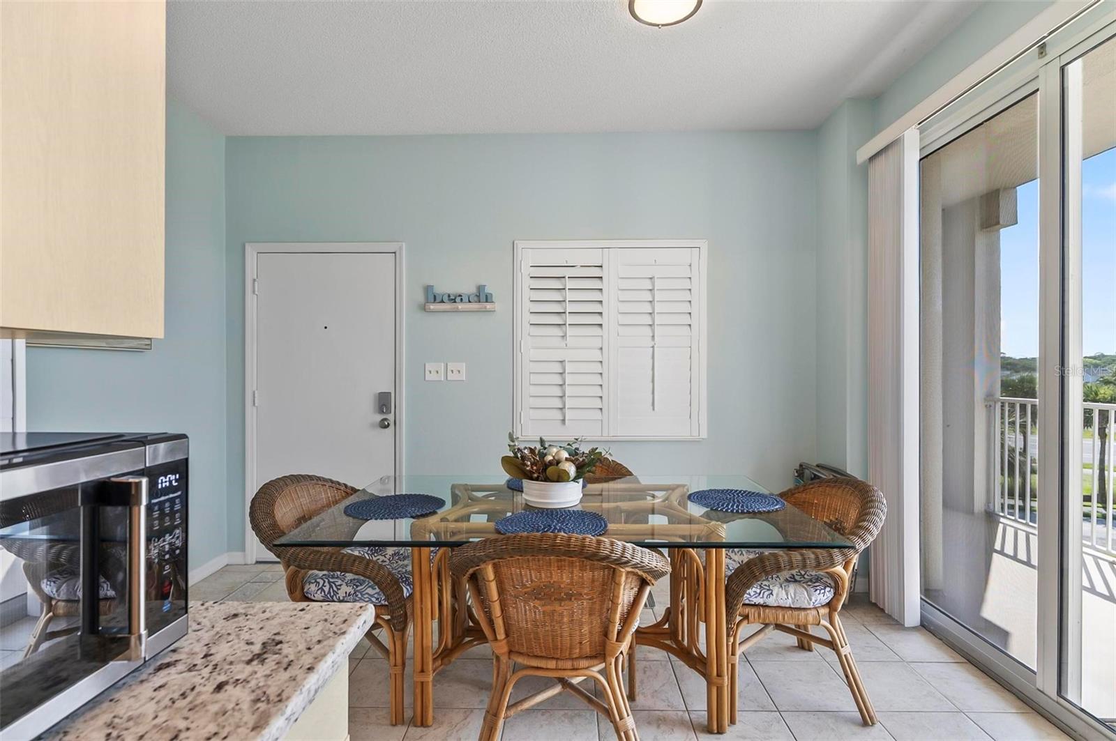 Image 17 of 51 For 104 Surfview Drive 1201