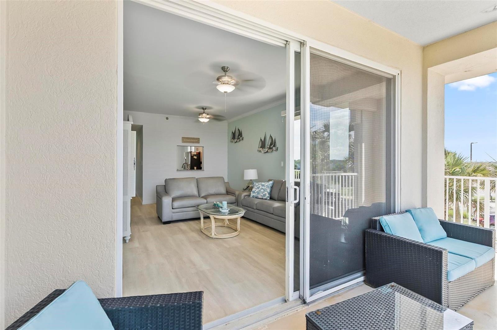 Image 21 of 51 For 104 Surfview Drive 1201