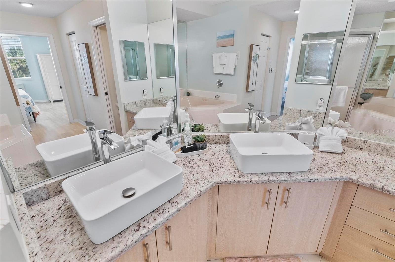 Image 33 of 51 For 104 Surfview Drive 1201