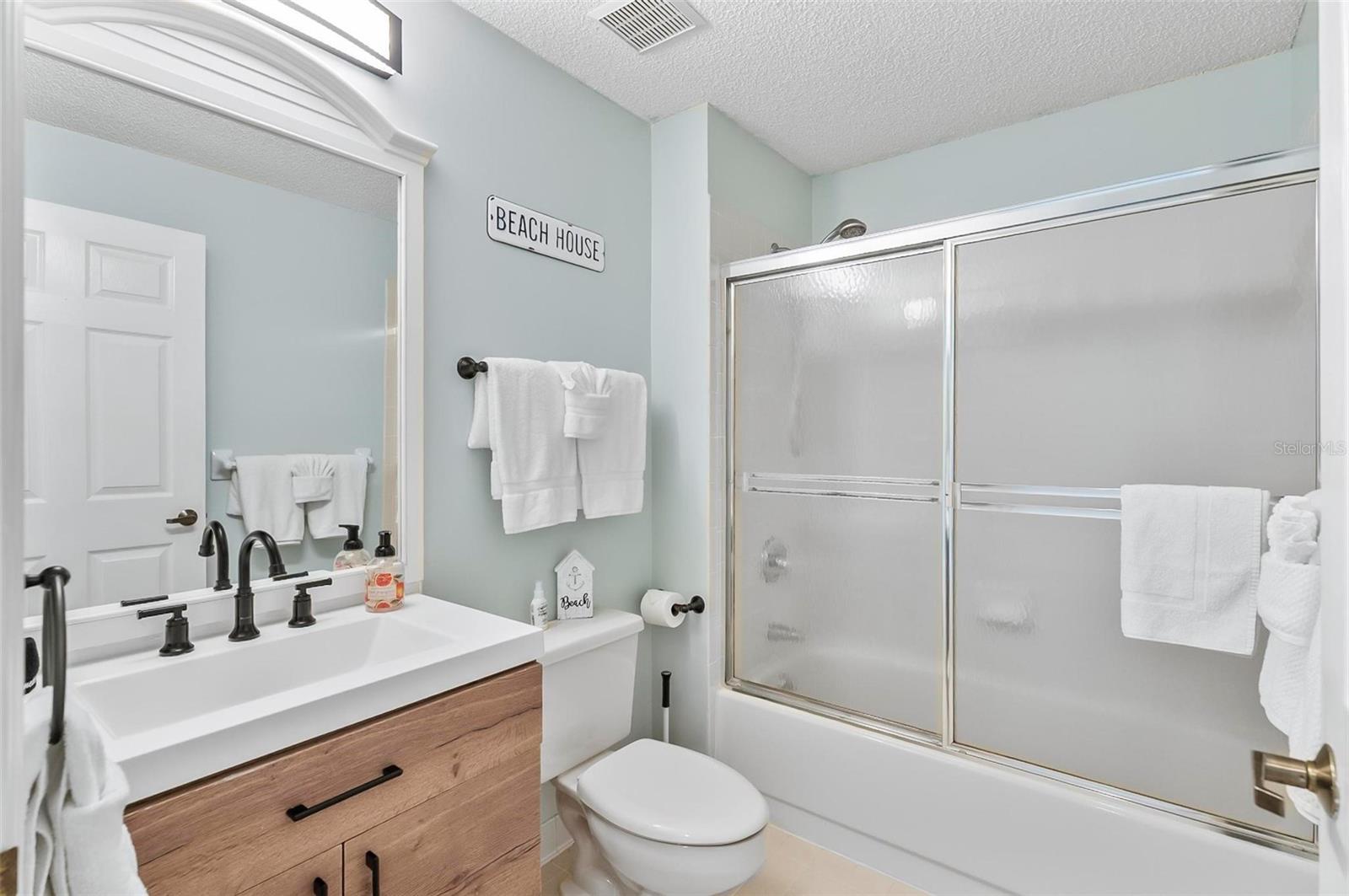 Image 40 of 51 For 104 Surfview Drive 1201