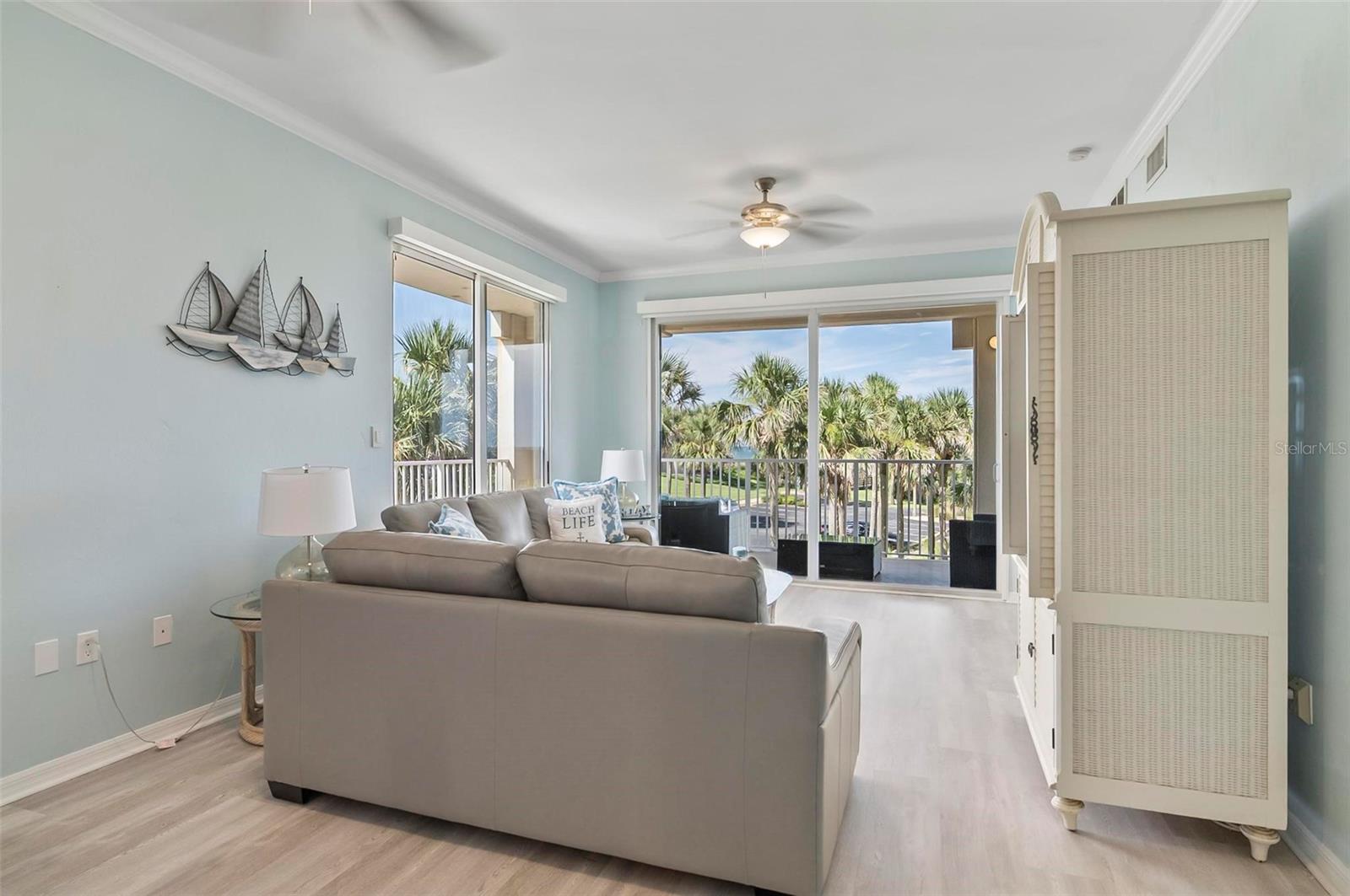 Image 5 of 51 For 104 Surfview Drive 1201