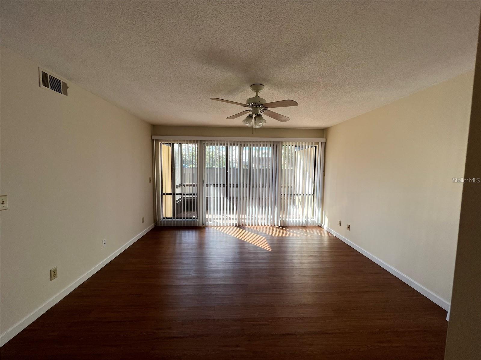 Image 13 of 18 For 40 Club House Drive 106