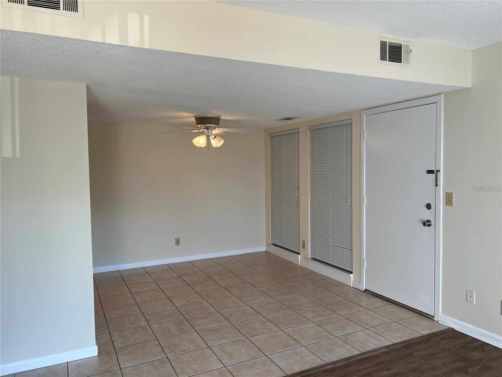Image 6 of 18 For 40 Club House Drive 106