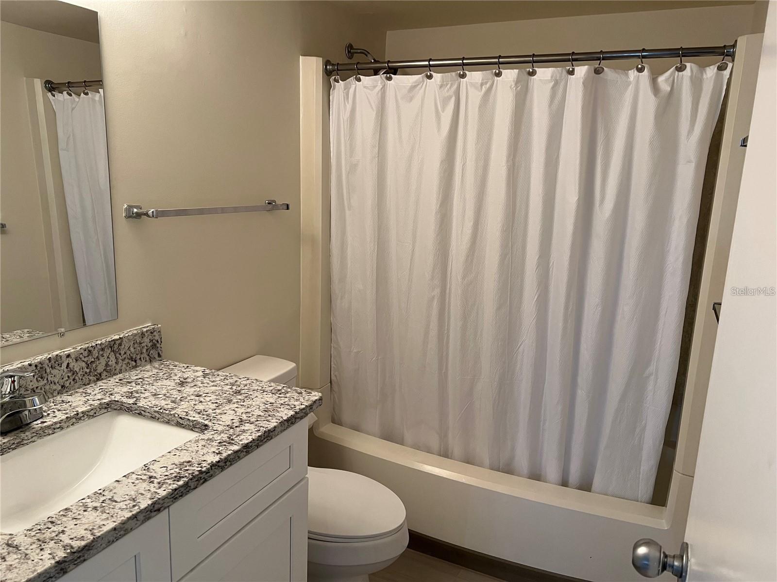 Image 7 of 18 For 40 Club House Drive 106