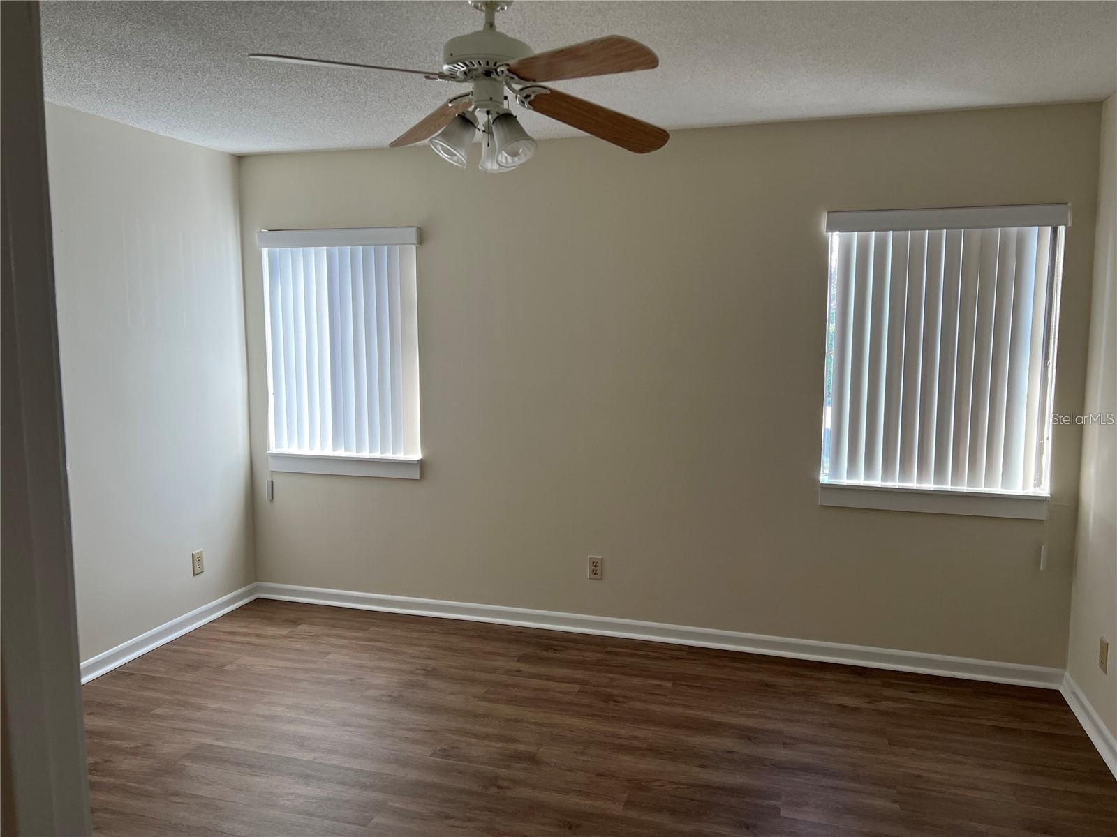 Image 8 of 18 For 40 Club House Drive 106