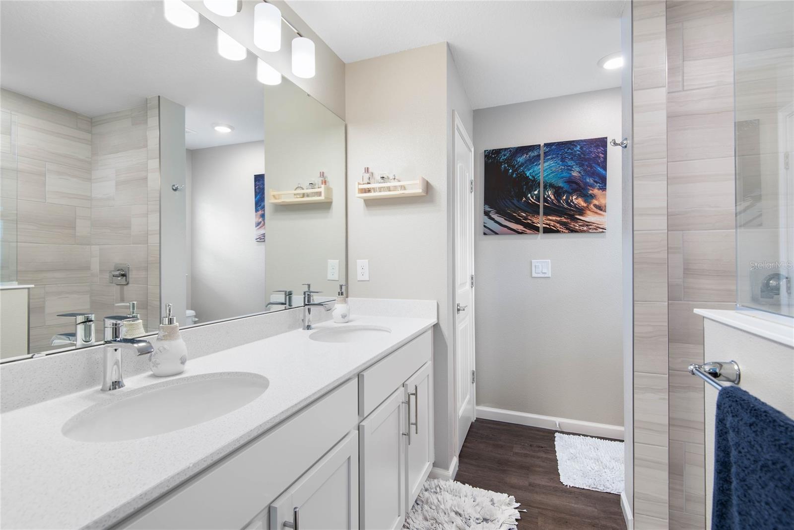 Image 22 of 43 For 102 Beauford Lane