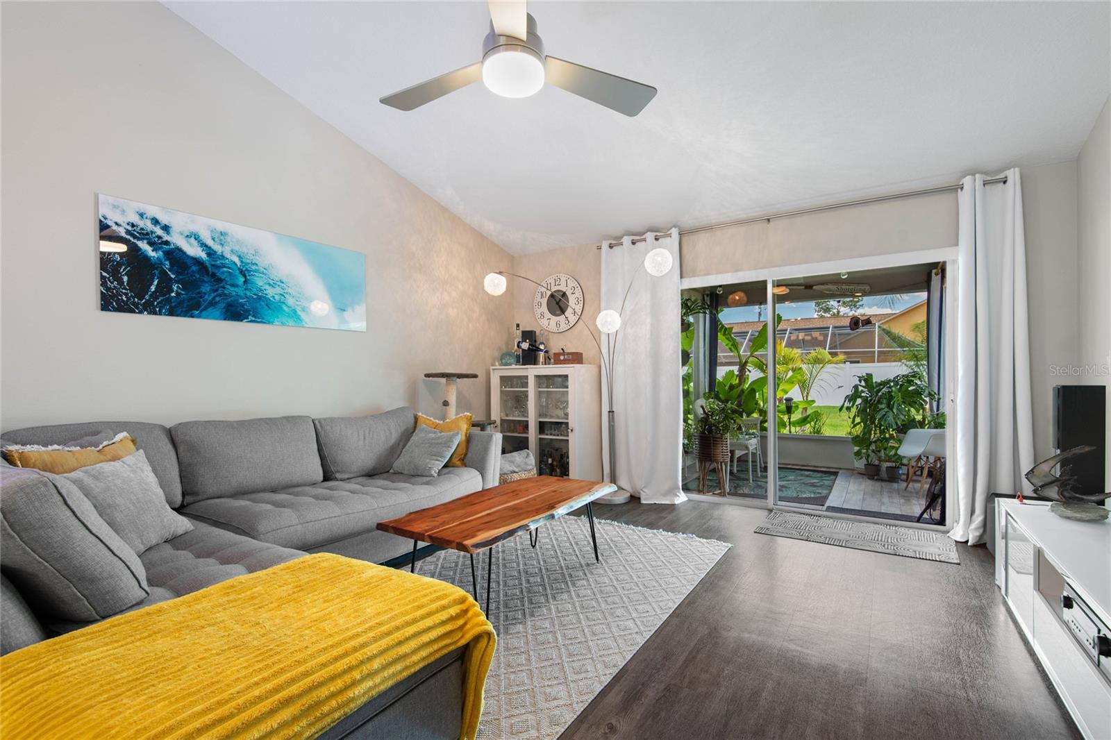 Image 6 of 43 For 102 Beauford Lane