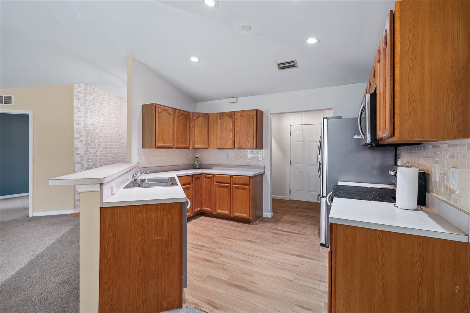 Image 12 of 41 For 2531 Needle Palm Drive