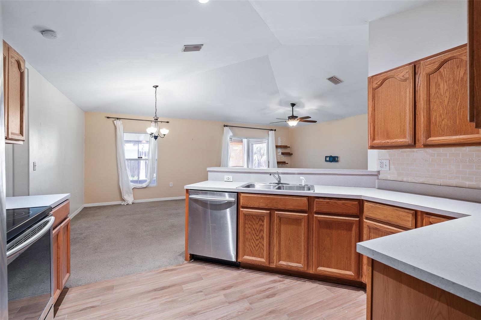 Image 14 of 41 For 2531 Needle Palm Drive