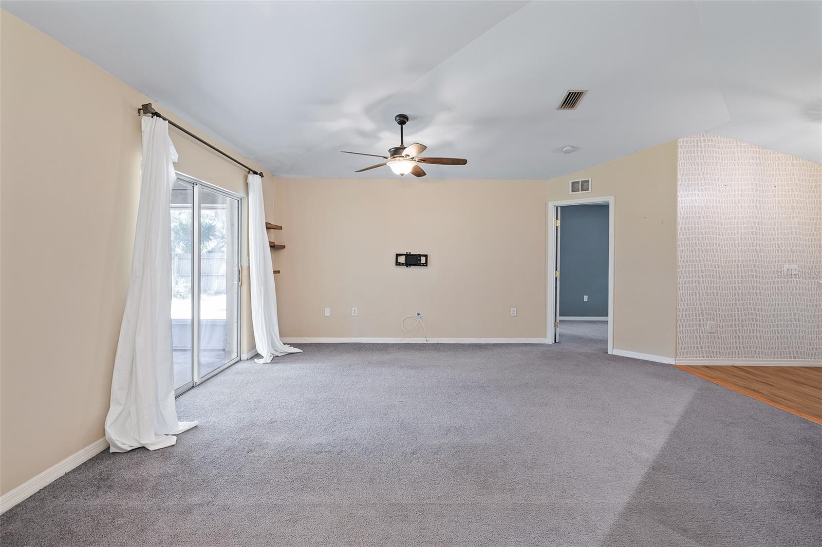Image 7 of 41 For 2531 Needle Palm Drive