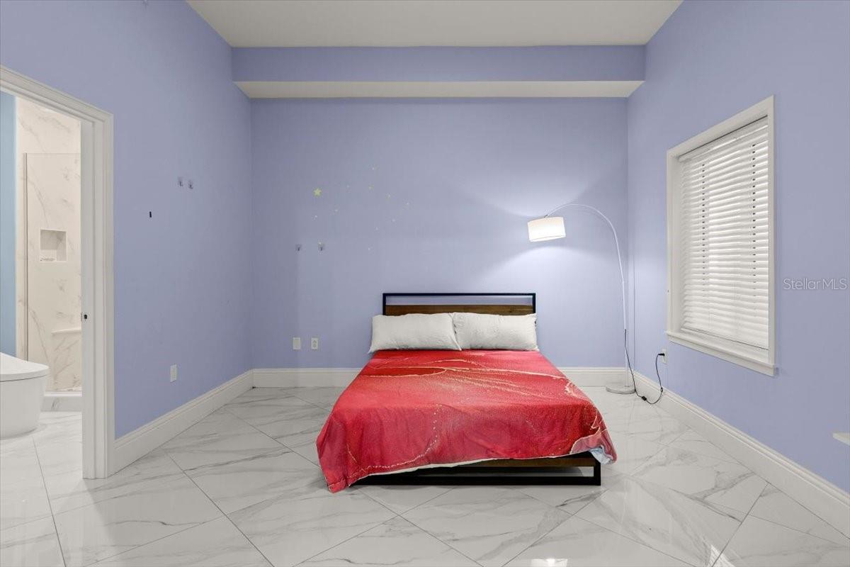 Image 36 of 92 For 200 Ocean Crest Drive 1111