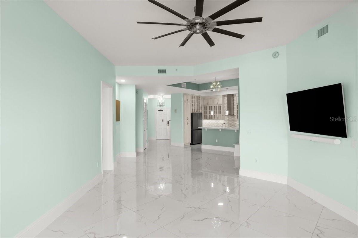 Image 4 of 92 For 200 Ocean Crest Drive 1111