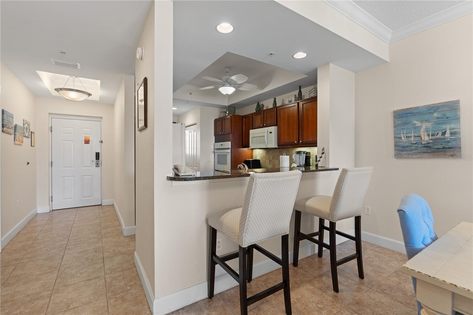 Image 12 of 51 For 102 Yacht Harbor Drive 475