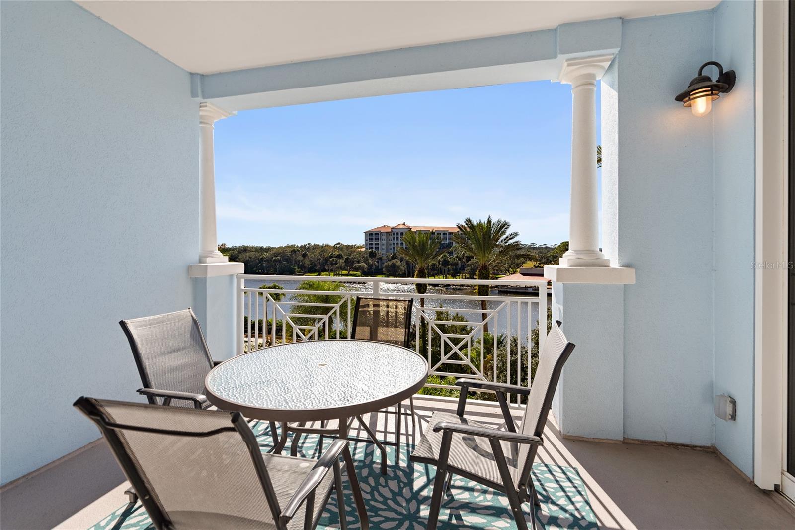 Image 22 of 51 For 102 Yacht Harbor Drive 475