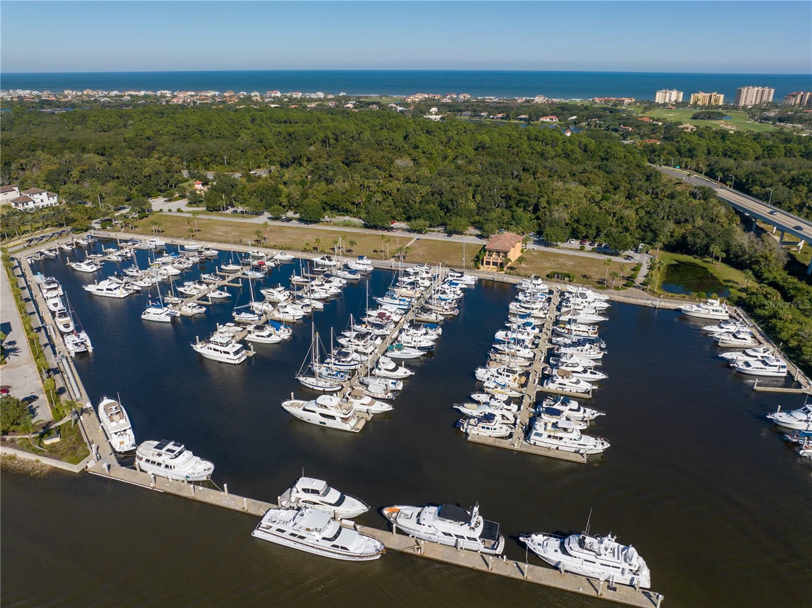 Image 38 of 51 For 102 Yacht Harbor Drive 475