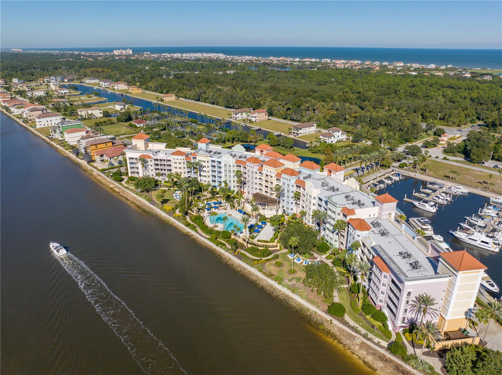 Image 40 of 51 For 102 Yacht Harbor Drive 475