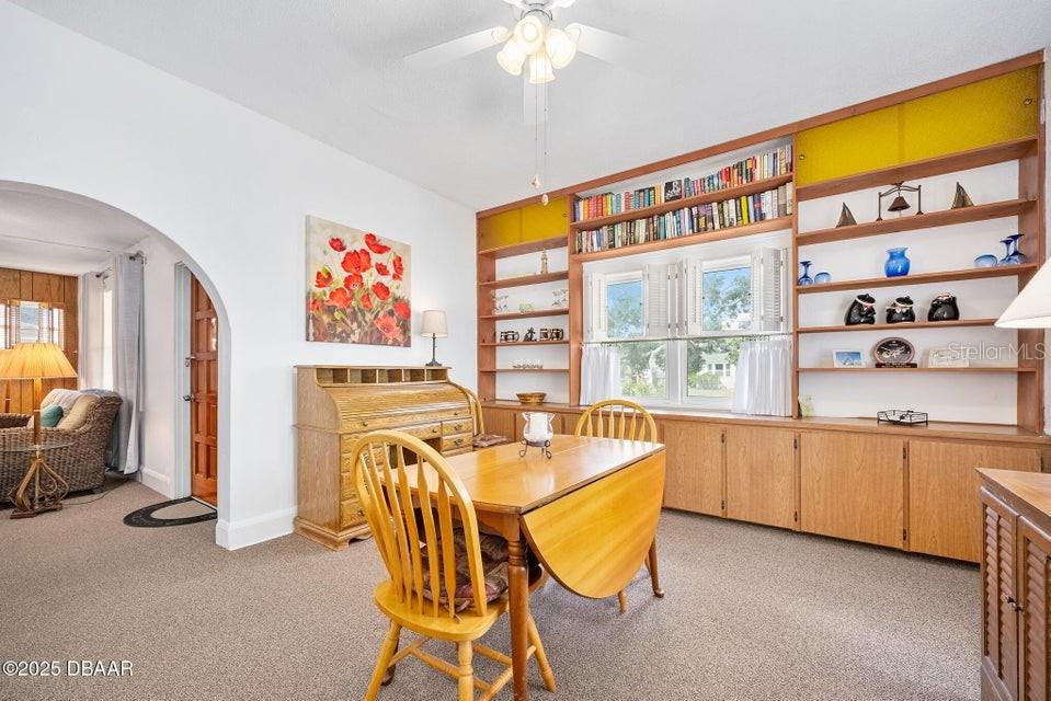Image 8 of 50 For 918 Wild Olive Avenue