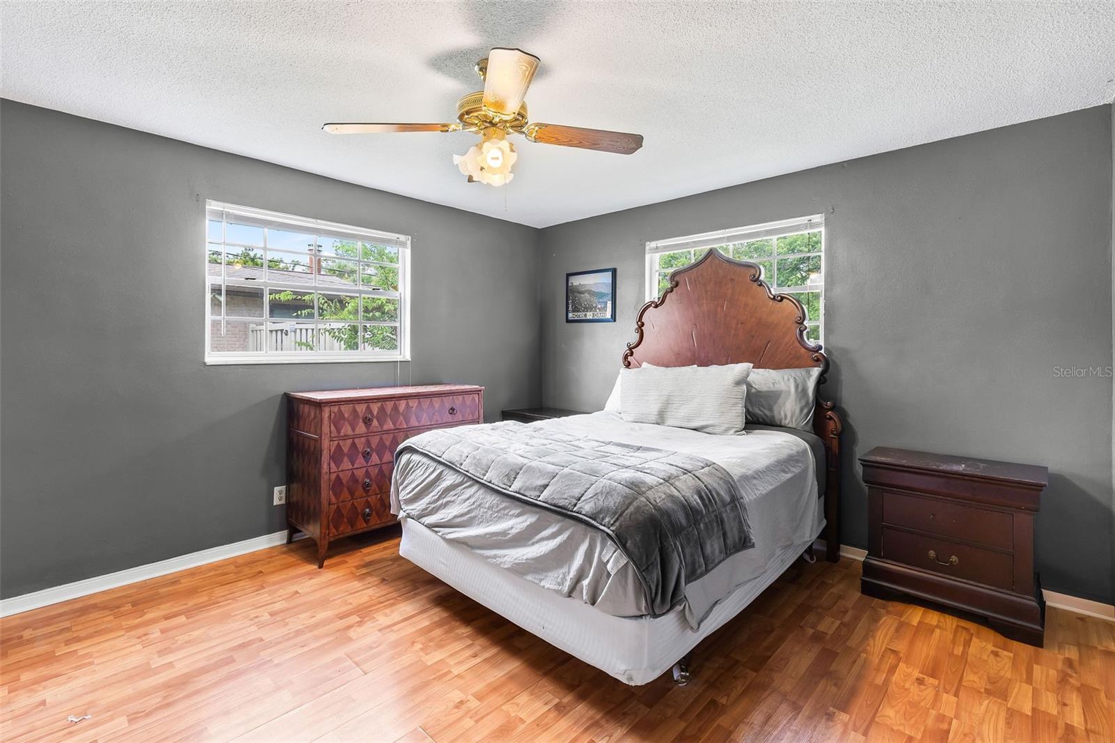 Image 11 of 51 For 950 Pineapple Road